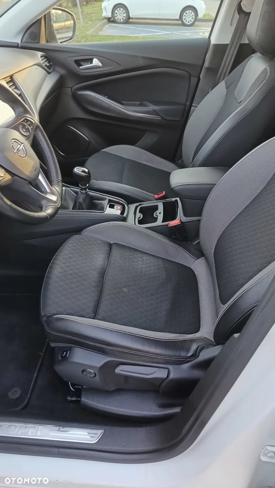 Opel Grandland X 1.2 Start/Stop 120 Jahre - 11