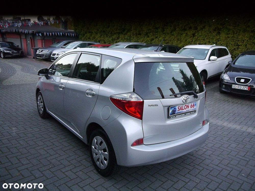 Toyota Verso S 1.33 Premium - 6