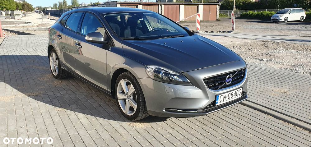 Volvo V40 T2 - 2