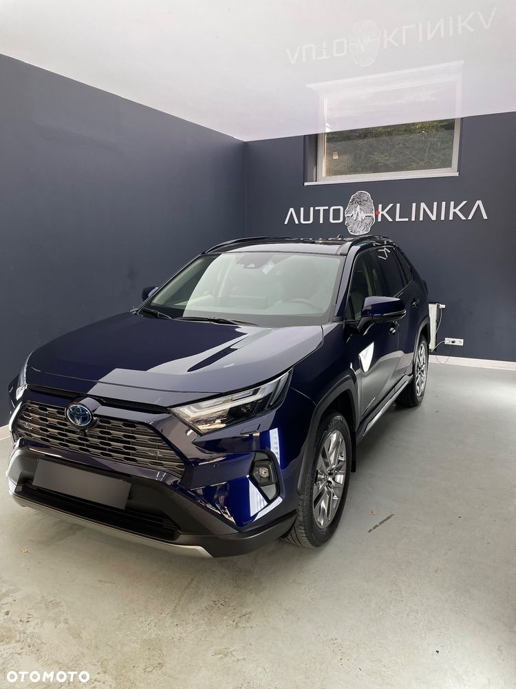 Toyota RAV4 - 1