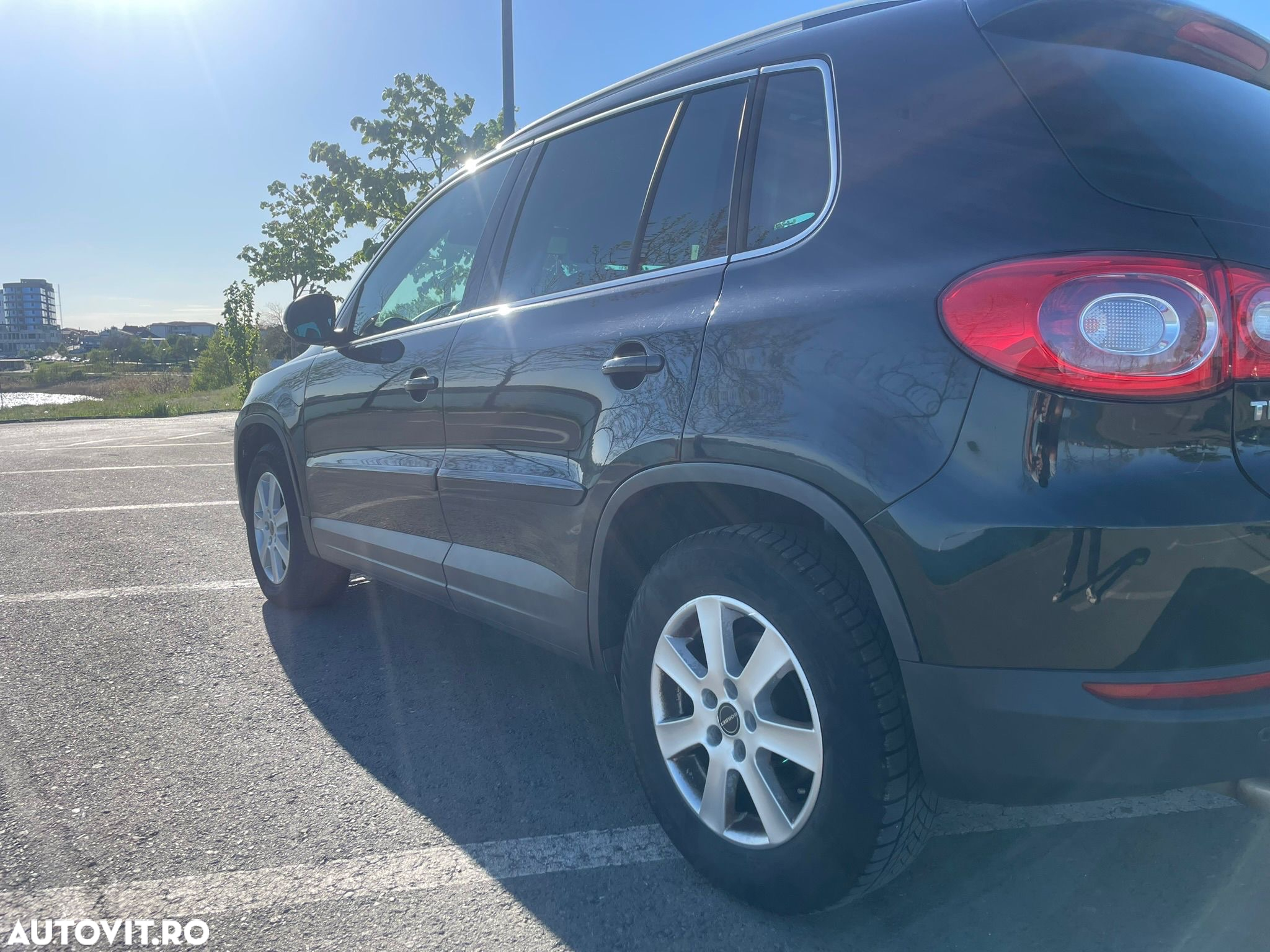 Volkswagen Tiguan 2.0 TDI 4Motion BMT Sport & Style - 3