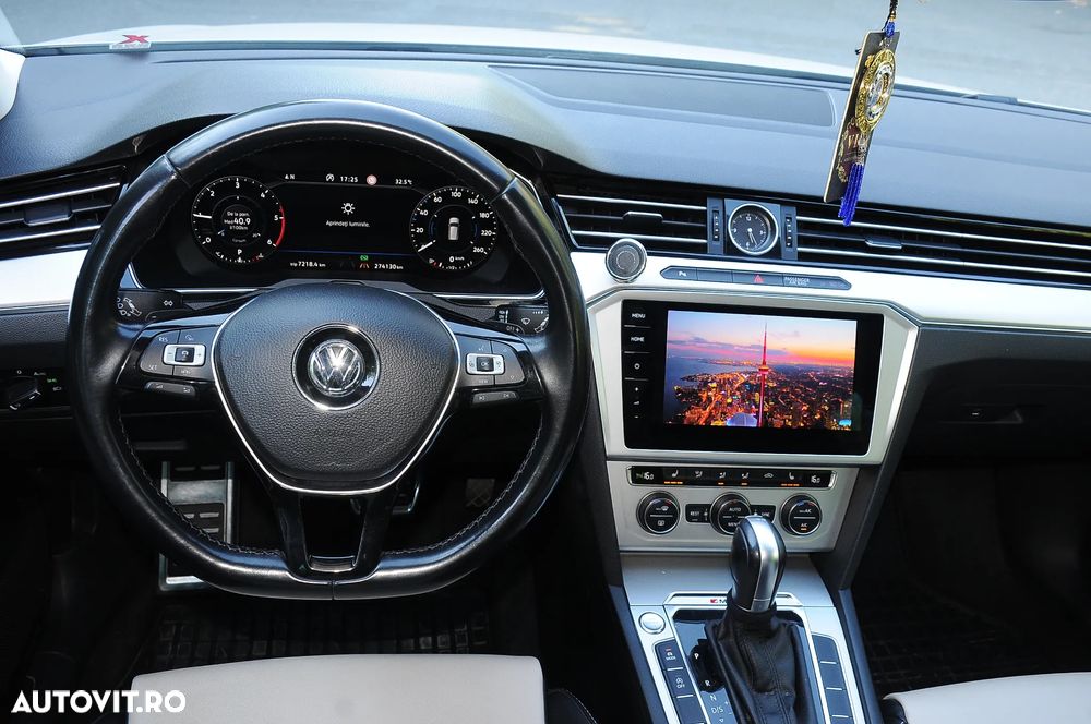 Volkswagen Passat 2.0 TDI DSG 4Motion Highline - 16
