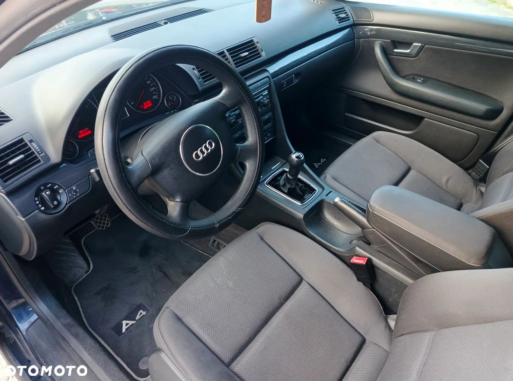 Audi A4 Avant 2.4 - 17