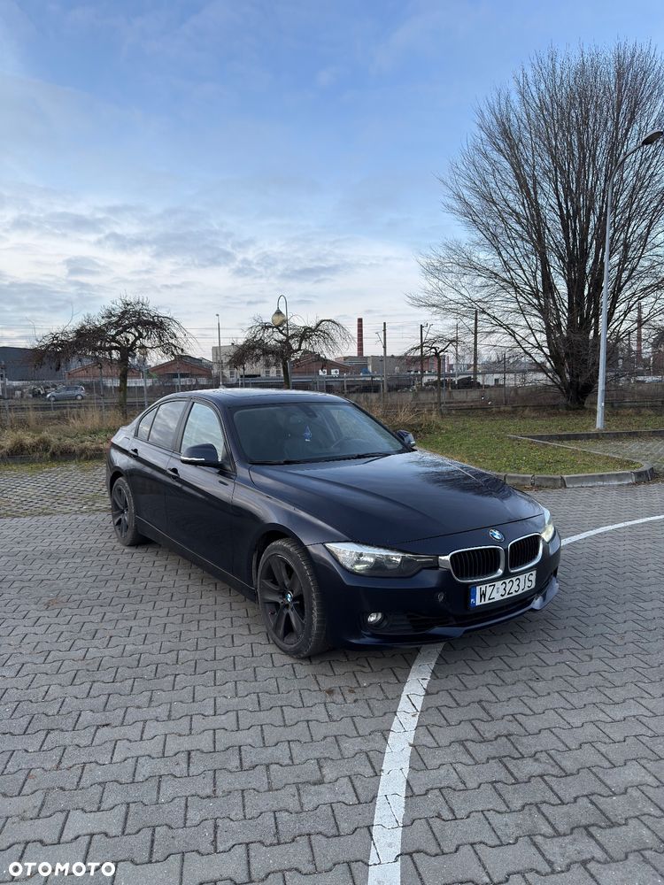 BMW Seria 3 328i - 5