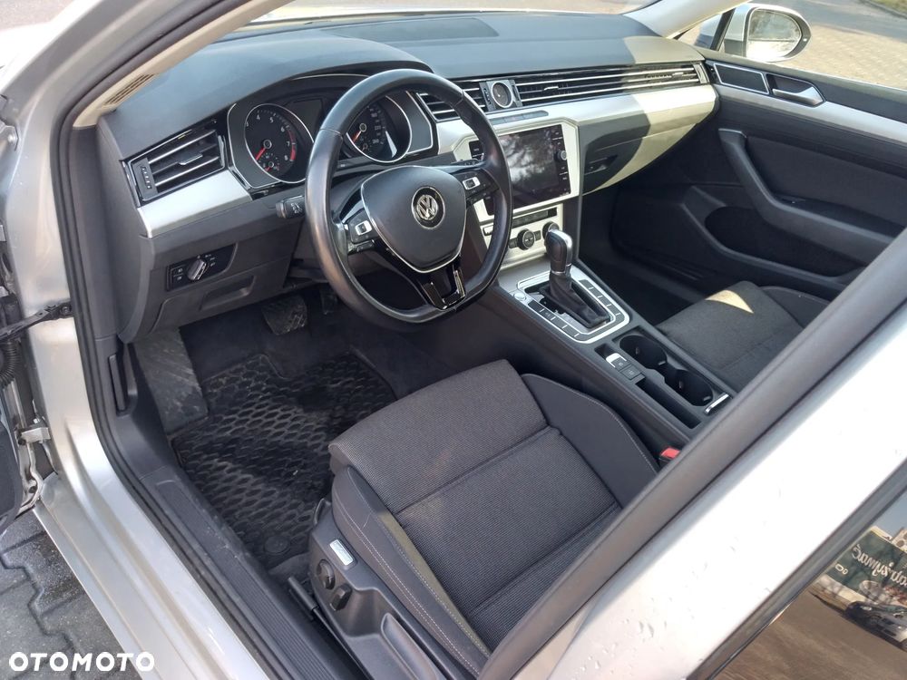 Volkswagen Passat - 5