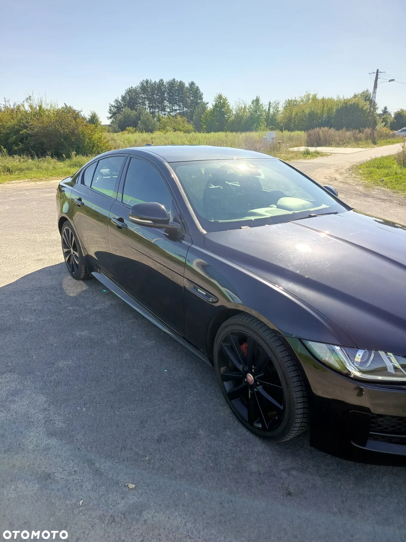 Jaguar XE 2.0 D R-Sport - 38