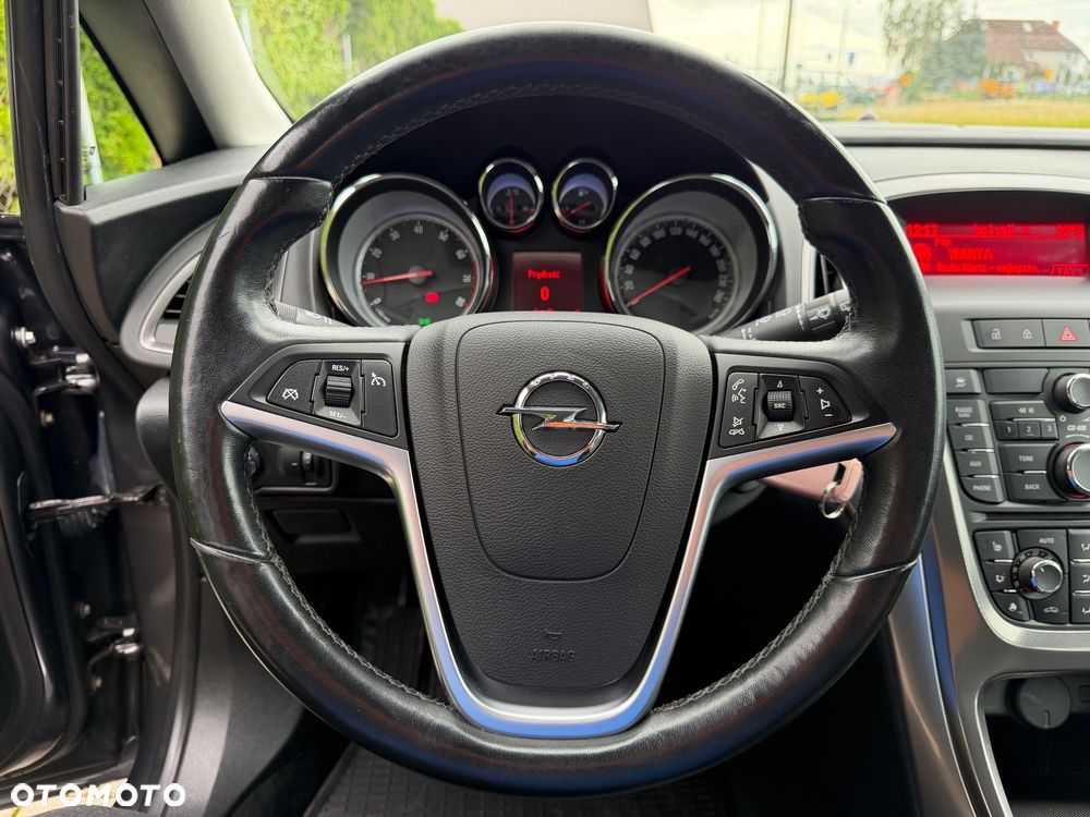 Opel Astra 1.6 Turbo Cosmo - 31