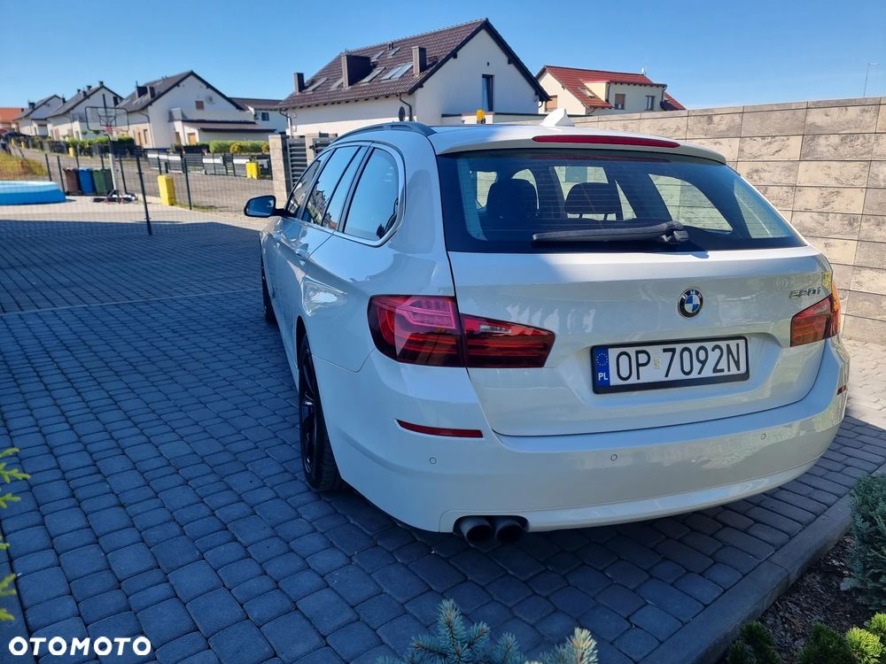 BMW Seria 5 520i Touring Sport-Aut - 17