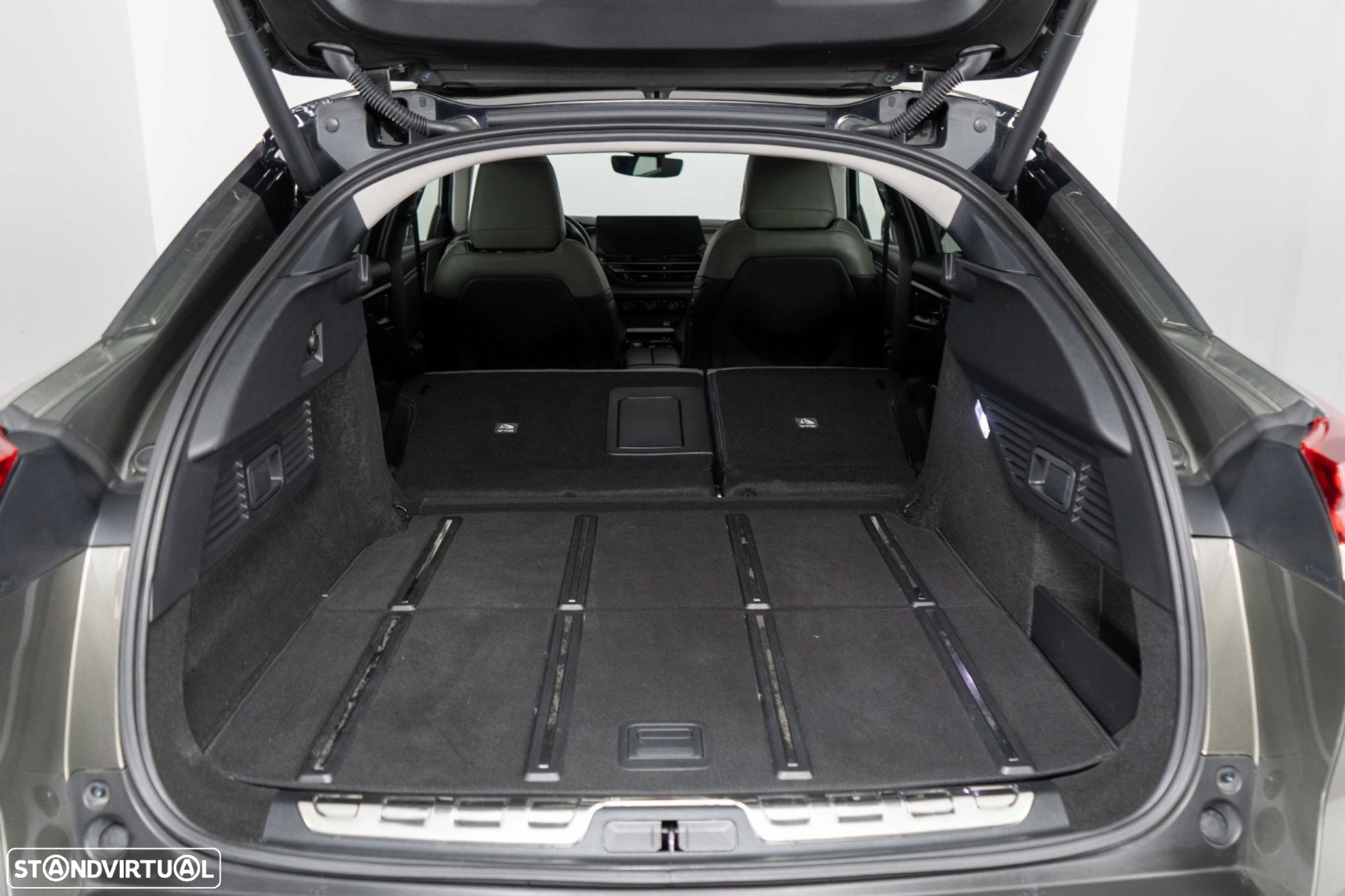 Citroën C5 X 1.6 Hybrid Shine Pack e-EAT8 - 12