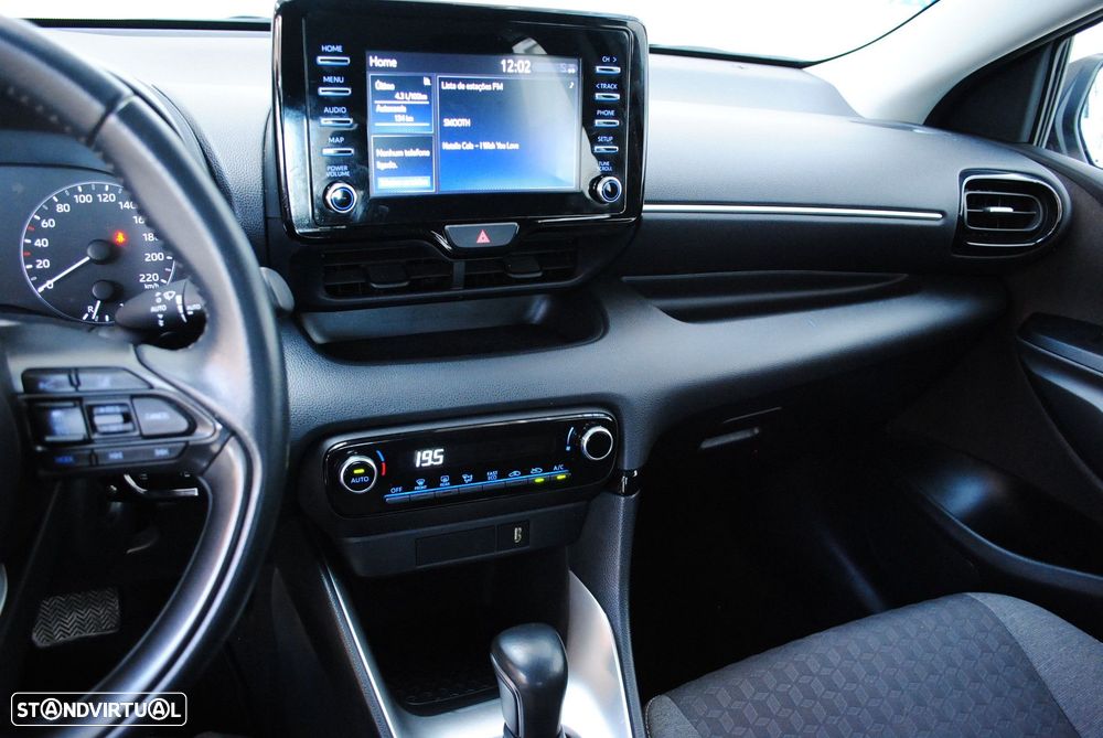 Toyota Yaris 1.5 HDF Comfort Plus - 31