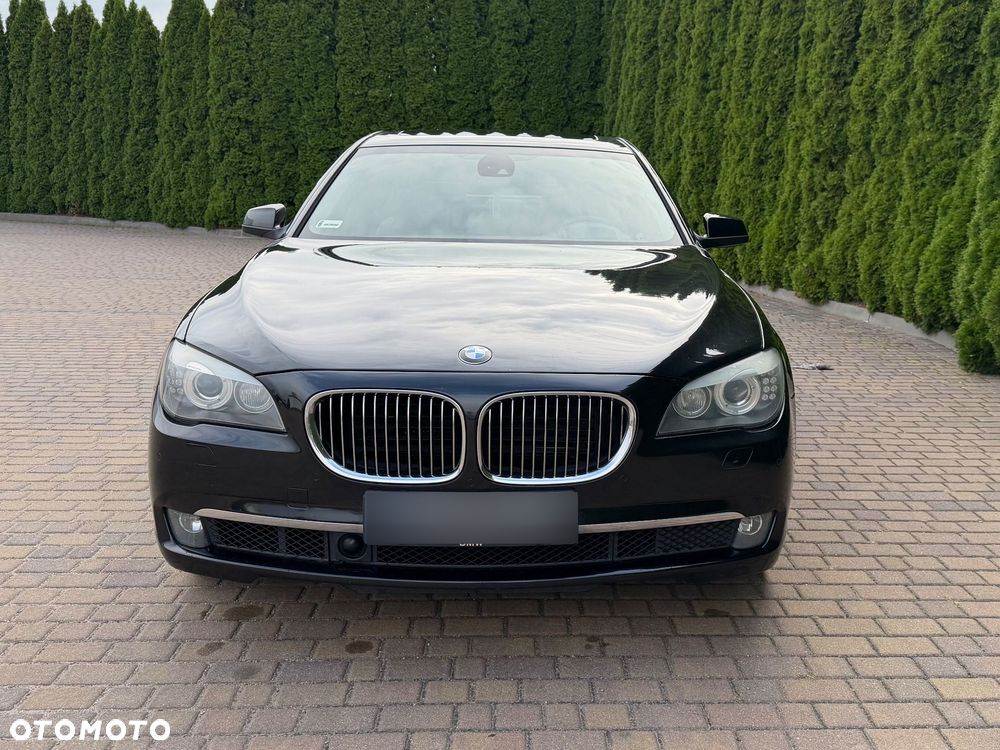 BMW Seria 7 750i - 5