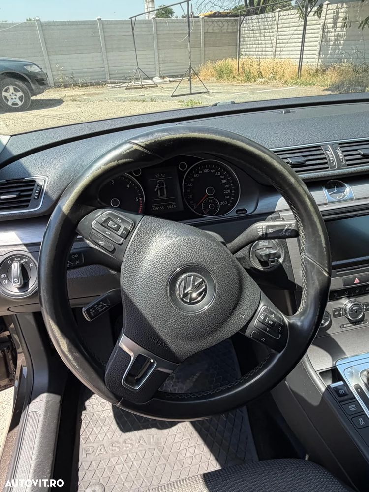 Volkswagen Passat 1.6 TDI BlueMotion Technology DSG Comfortline - 2