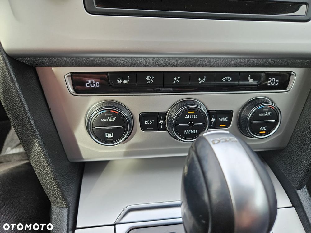 Volkswagen Passat - 21
