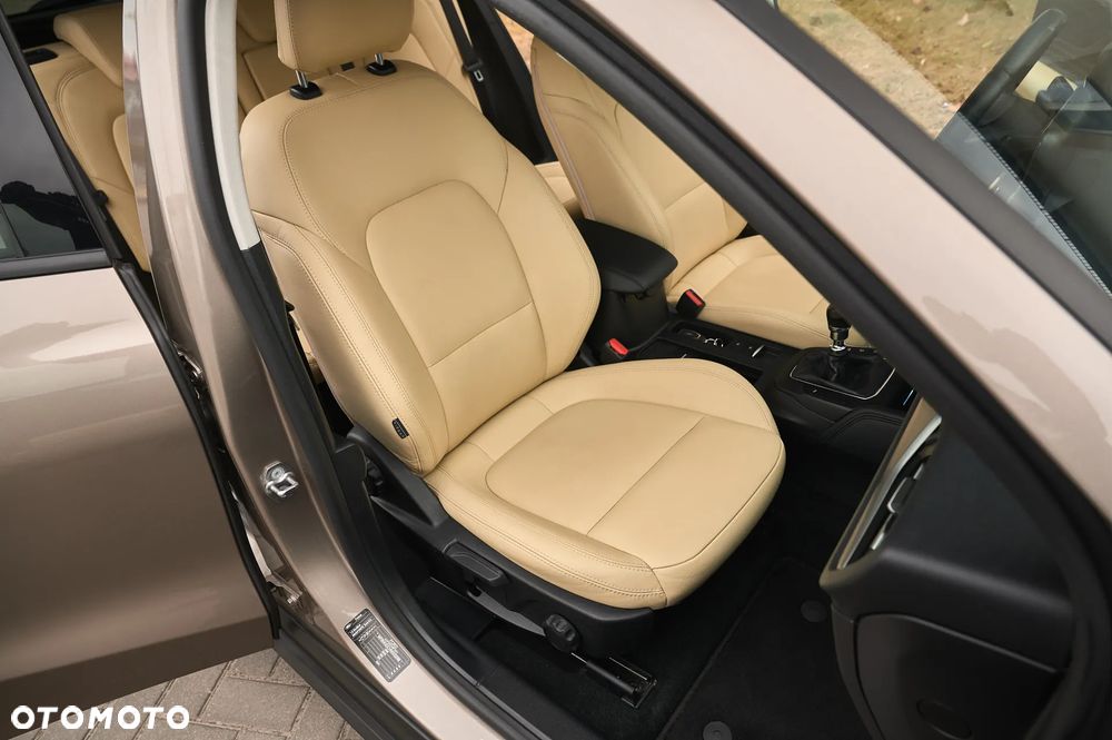 Ford Focus 1.5 EcoBlue Start-Stopp-System TITANIUM DESIGN - 29