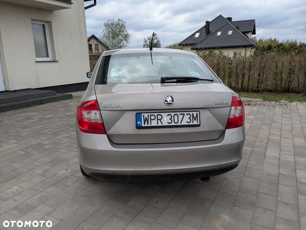 Skoda RAPID 1.2 TSI Ambition - 4
