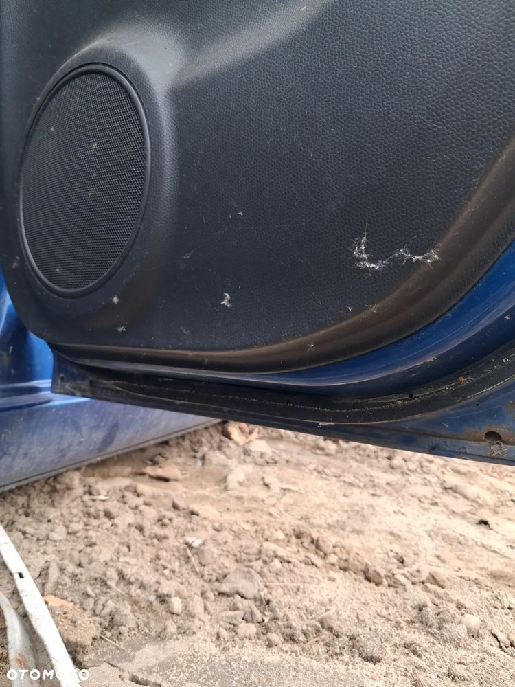 Suzuki Swift drzwi prawy tyl ZCG - 5