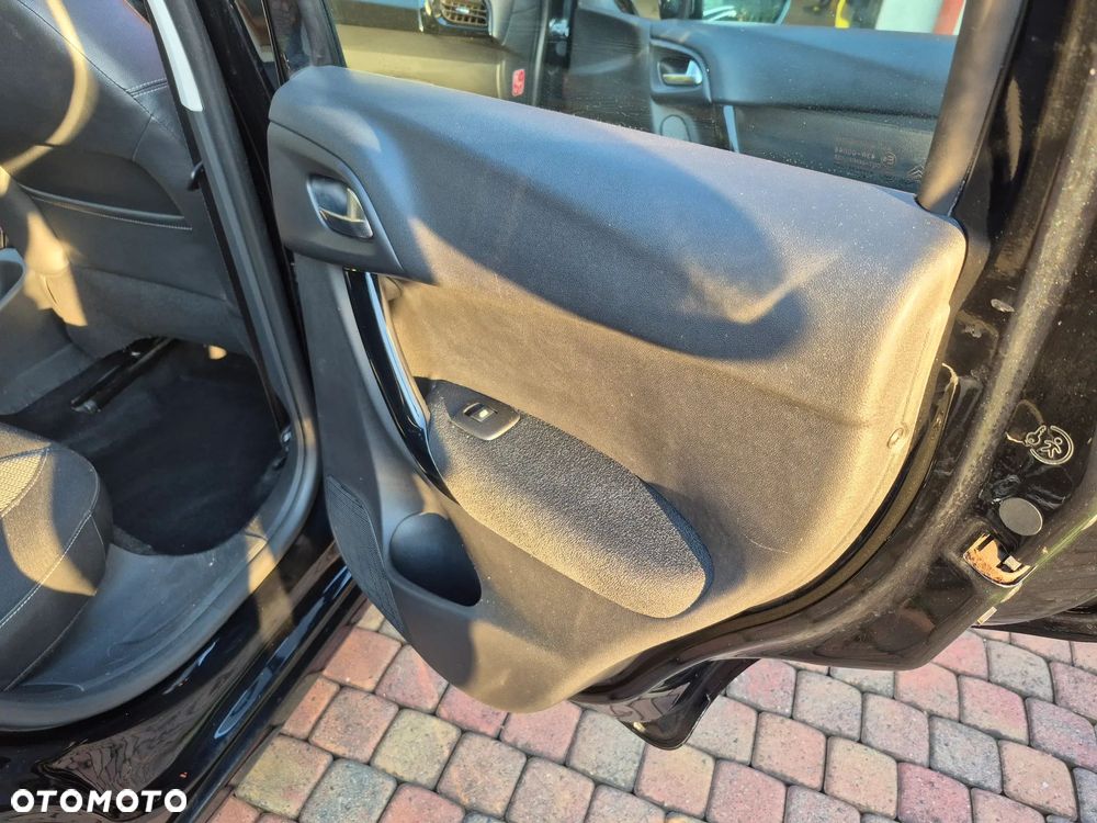 Citroën C3 1.2 PureTech Exclusive ETG - 8