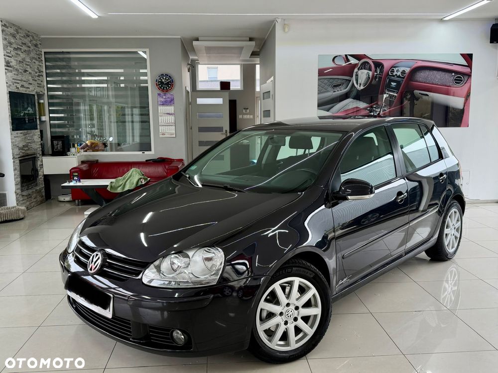 Volkswagen Golf 1.6 Tour Edition - 1