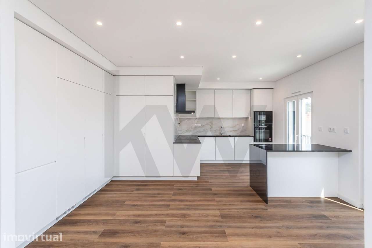 T4 Novo com 174 m2 | 2 Suites + 2 Estacionamentos | Caneças - Grande imagem: 5/53