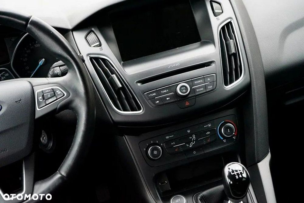 Ford Focus 1.5 TDCi SYNC Edition - 25