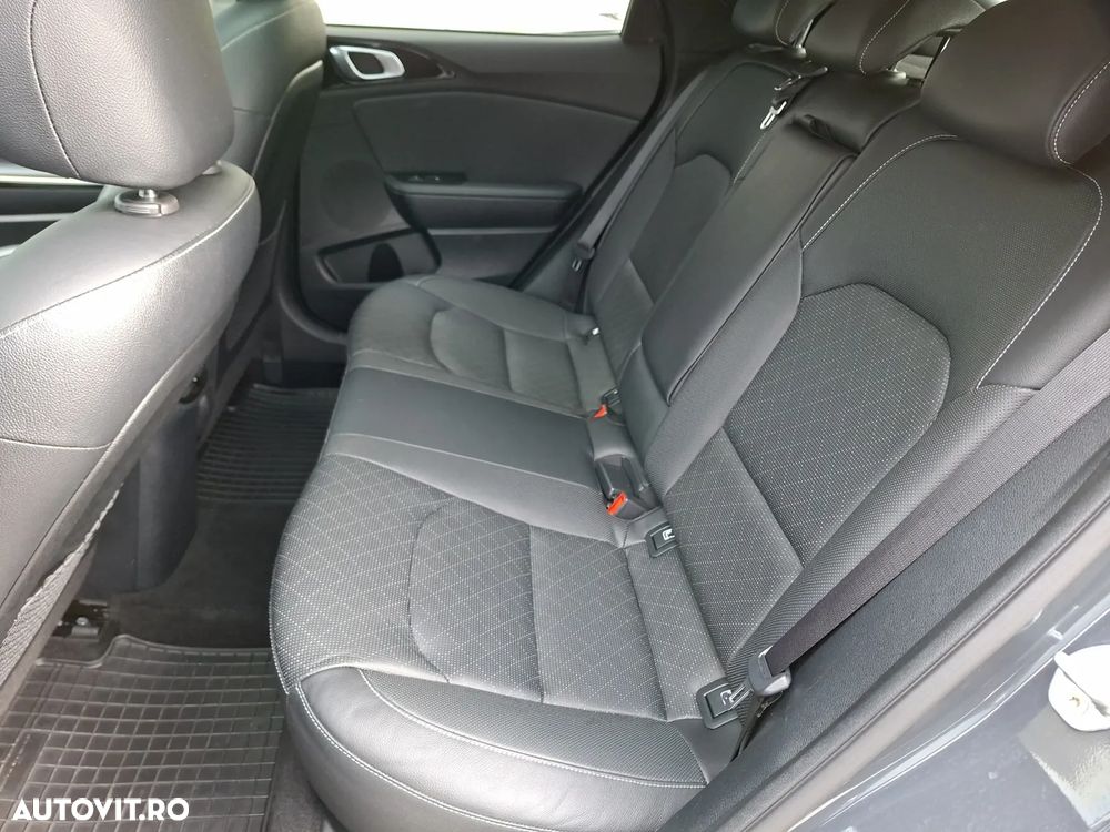 Kia XCeed 1.4 T-GDI 6MT City - 14