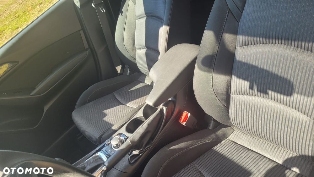 Mazda 3 - 10