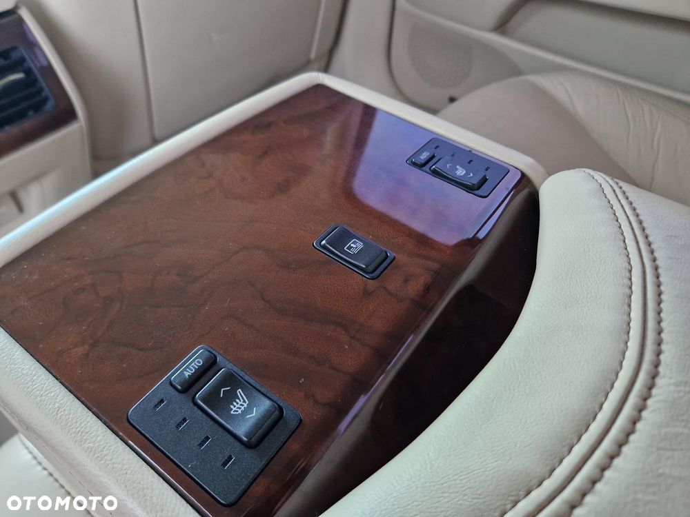 Lexus LS 600h Luxury Line - 23