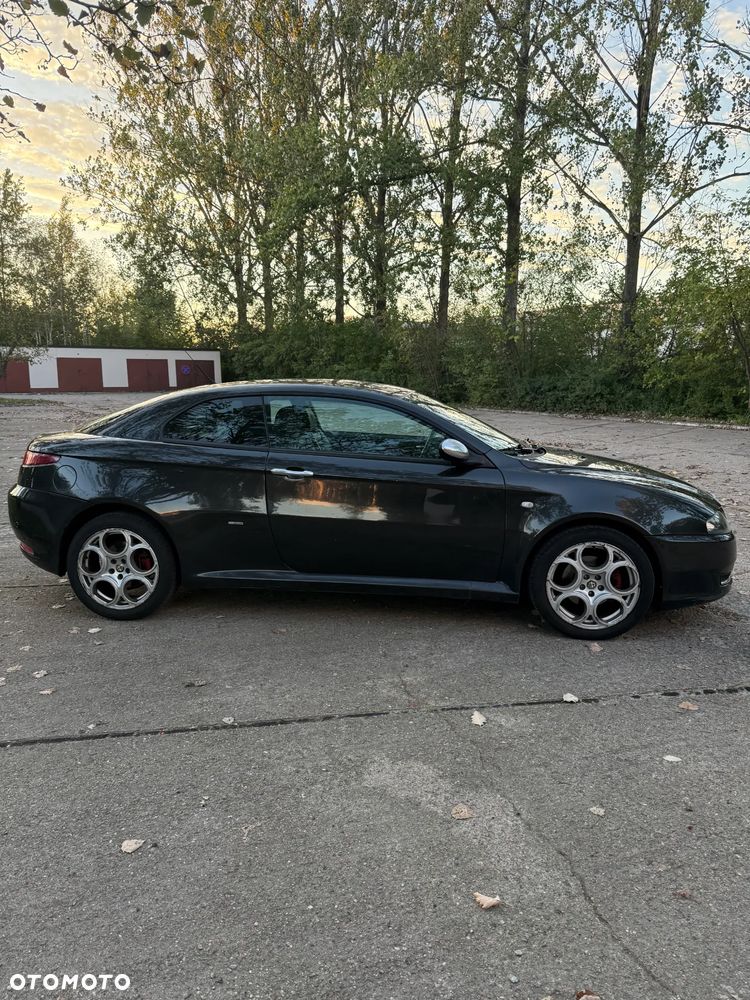 Alfa Romeo GT 1.9JTD 16V Distinctive - 4
