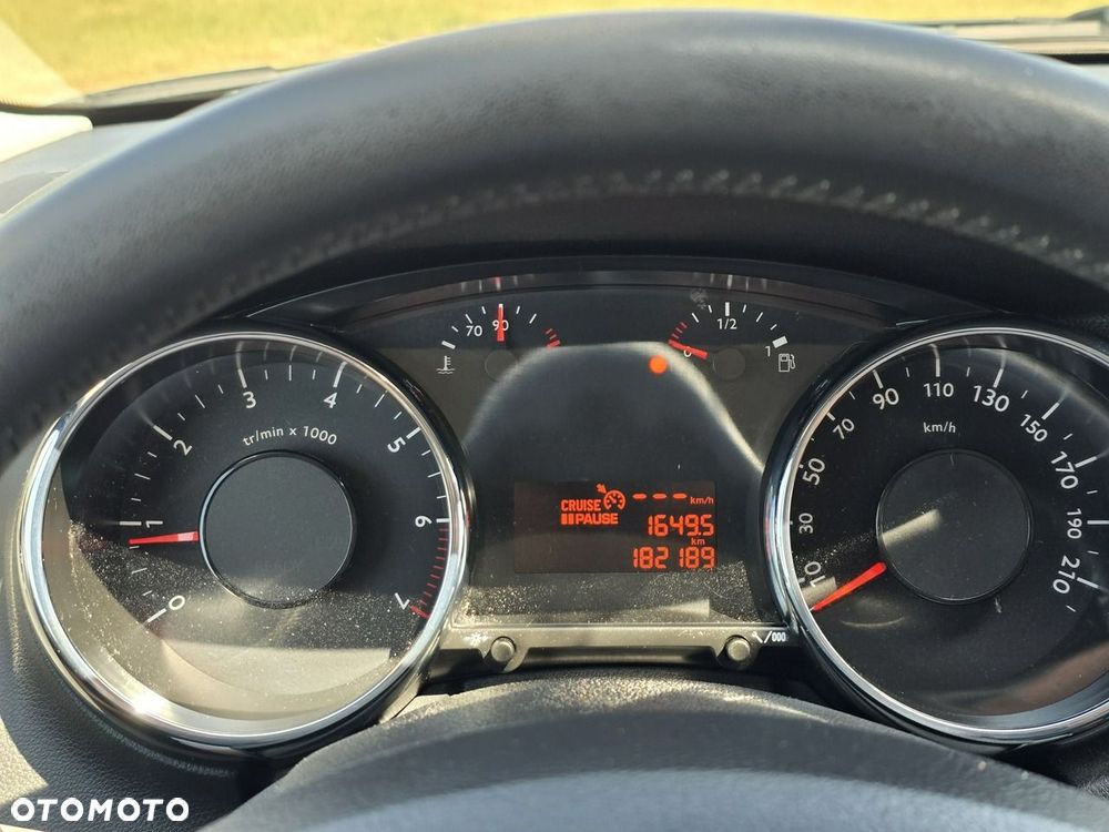 Peugeot 5008 - 34