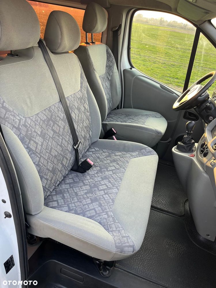 Opel Vivaro - 21