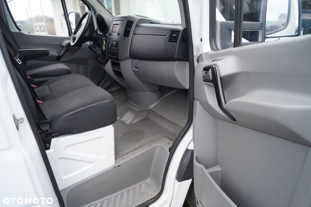 Mercedes-Benz Sprinter - 19