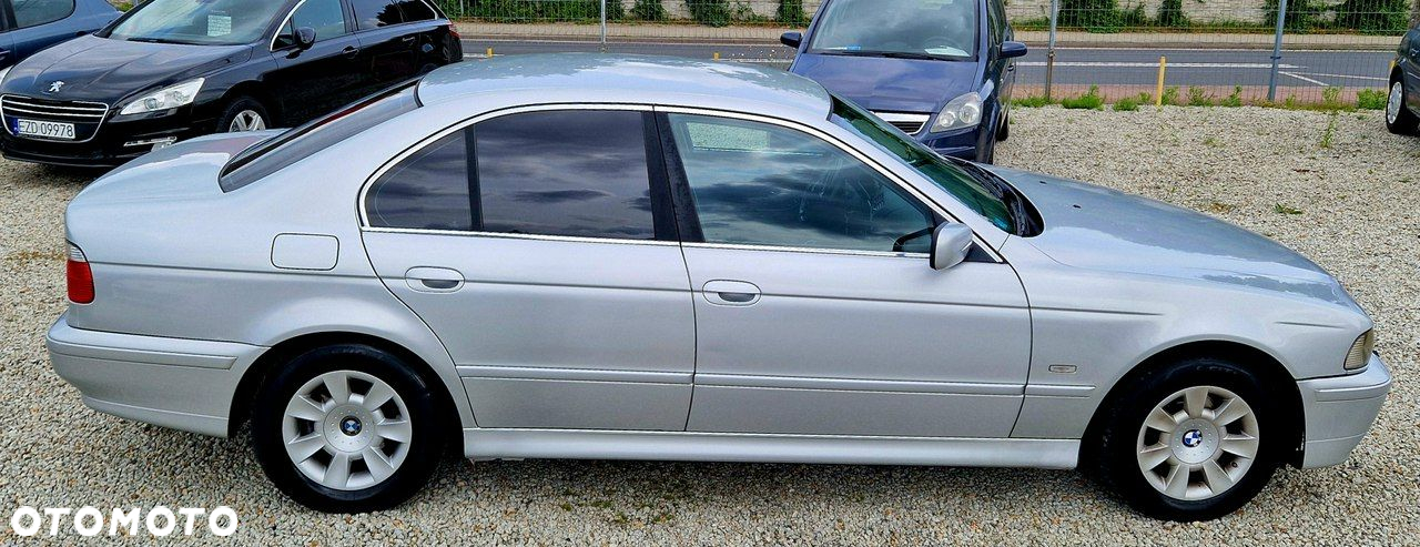 BMW Seria 5 520i - 12