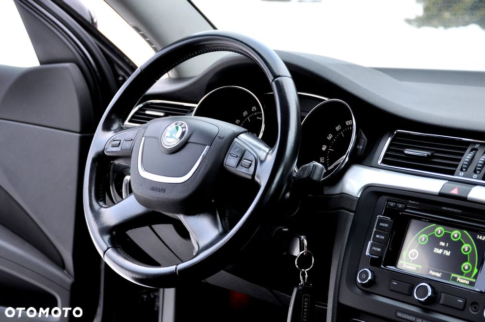 Skoda Superb 2.0 TDI DSG Exclusive - 24