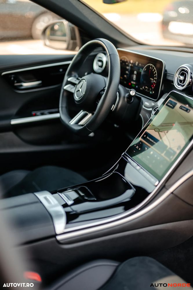 Mercedes-Benz C 300 e 9G-TRONIC AMG Line - 24