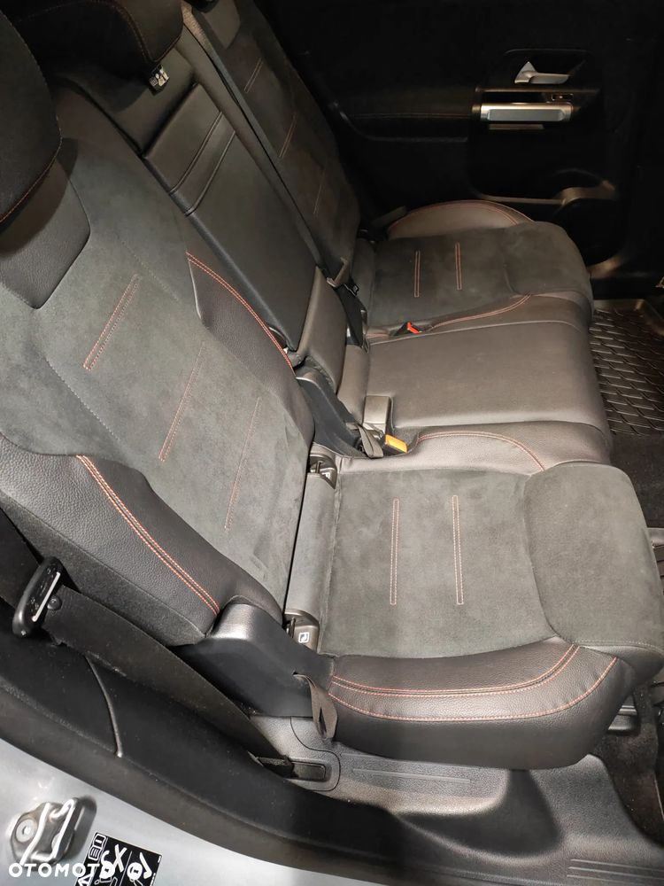 Mercedes-Benz GLB 200 4-Matic AMG Line 8G-DCT - 16