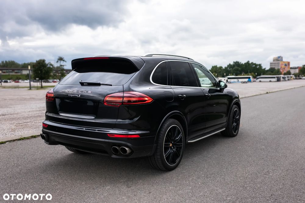 Porsche Cayenne S - 4
