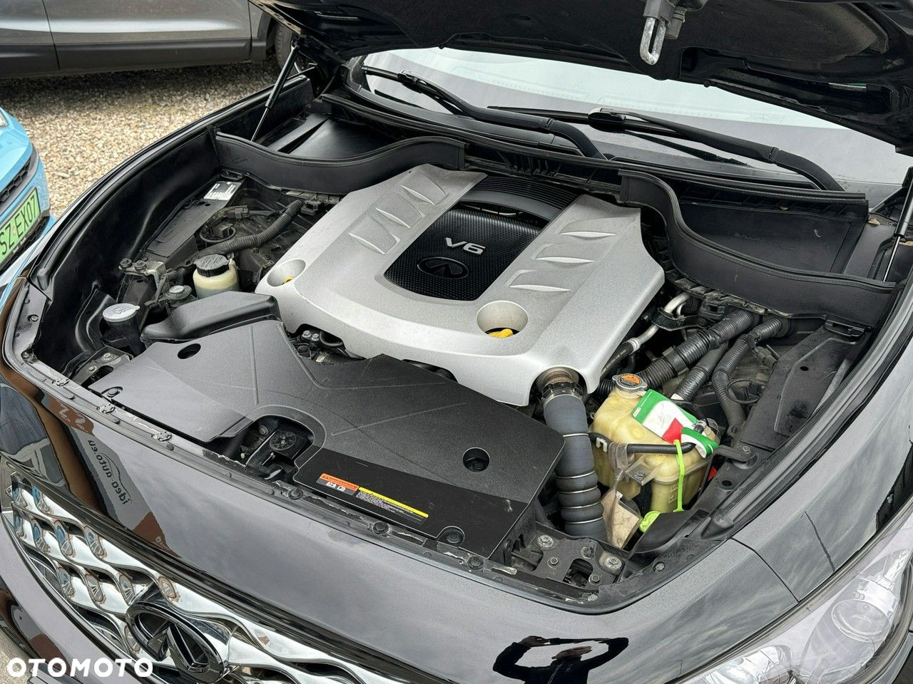 Infiniti FX - 13