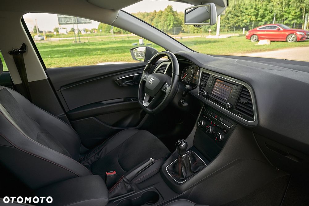 Seat Leon 2.0 TDI DPF FR Black Matt Edition - 25