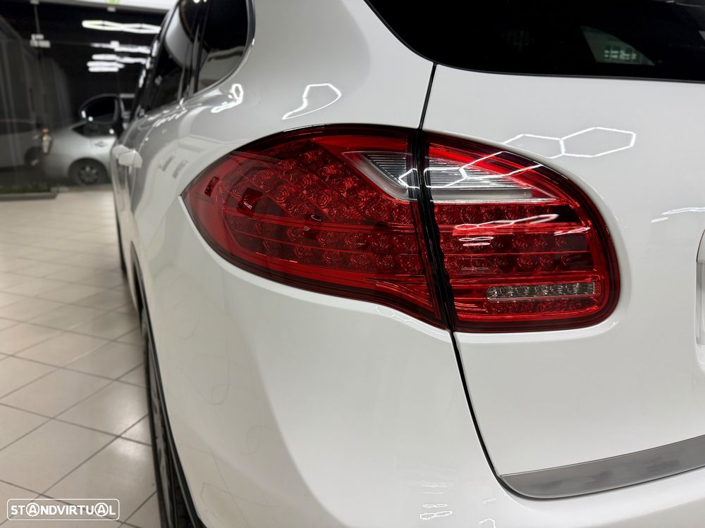 Porsche Cayenne Tiptronic S - 9