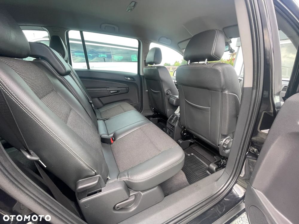Opel Zafira - 25