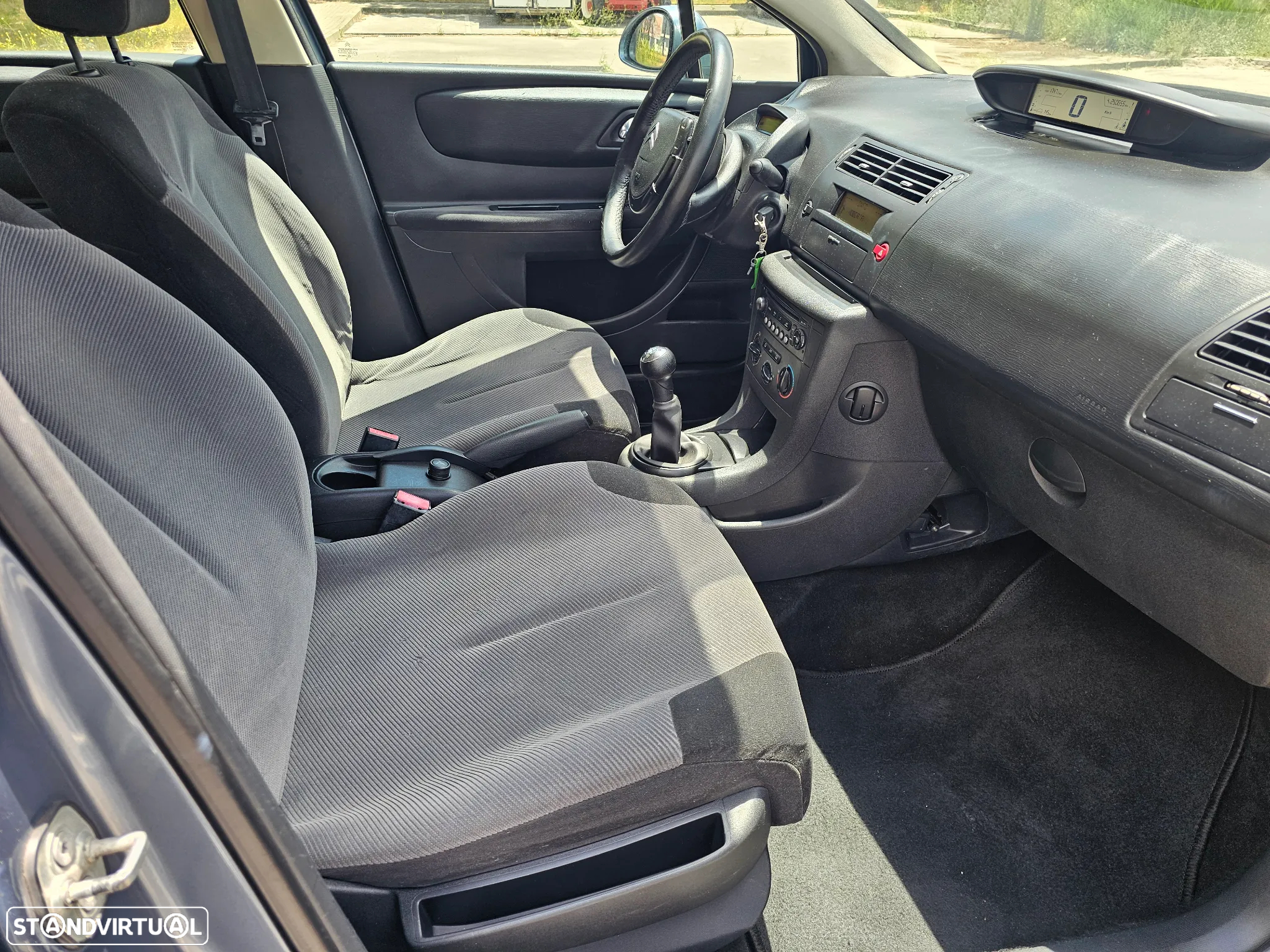 Citroën C4 1.6 HDi SX - 10