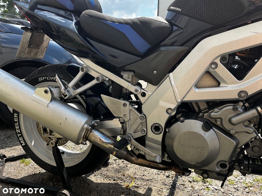Suzuki SV - 17