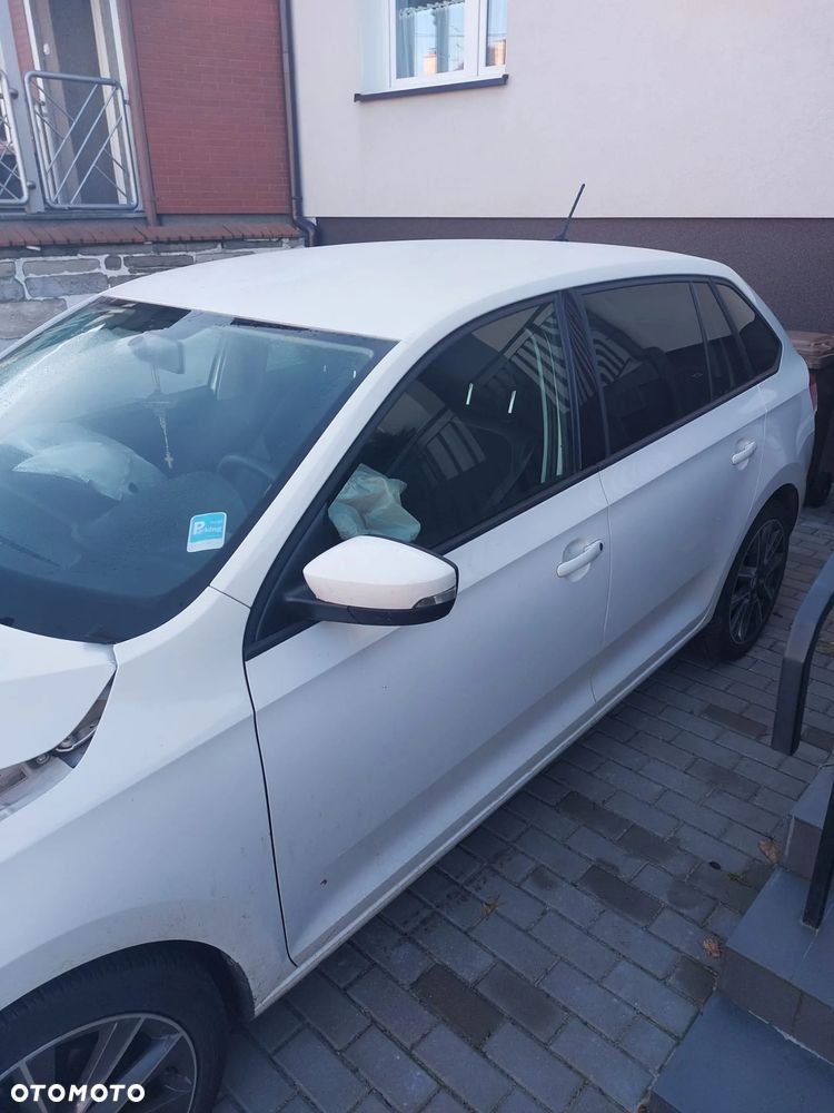 Skoda RAPID Spb 1.4 TSI Ambition DSG - 5