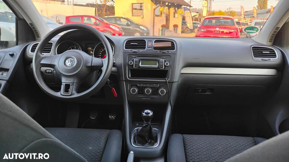 Volkswagen Golf - 8
