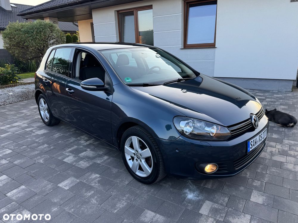 Volkswagen Golf - 22