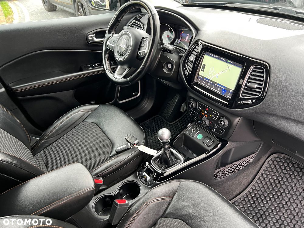 Jeep Compass 1.4 TMair Longitude FWD S&S - 29
