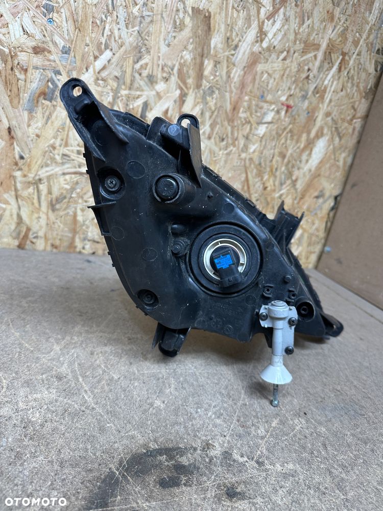 HYUNDAI I30 II HALOGEN LEWY - 4