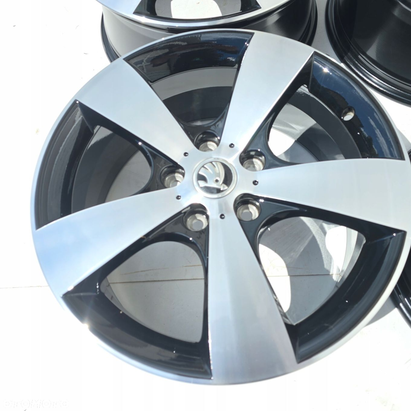 SKODA OCTAVIA II III 5x112 17 7J 17 ET54 4X - 7