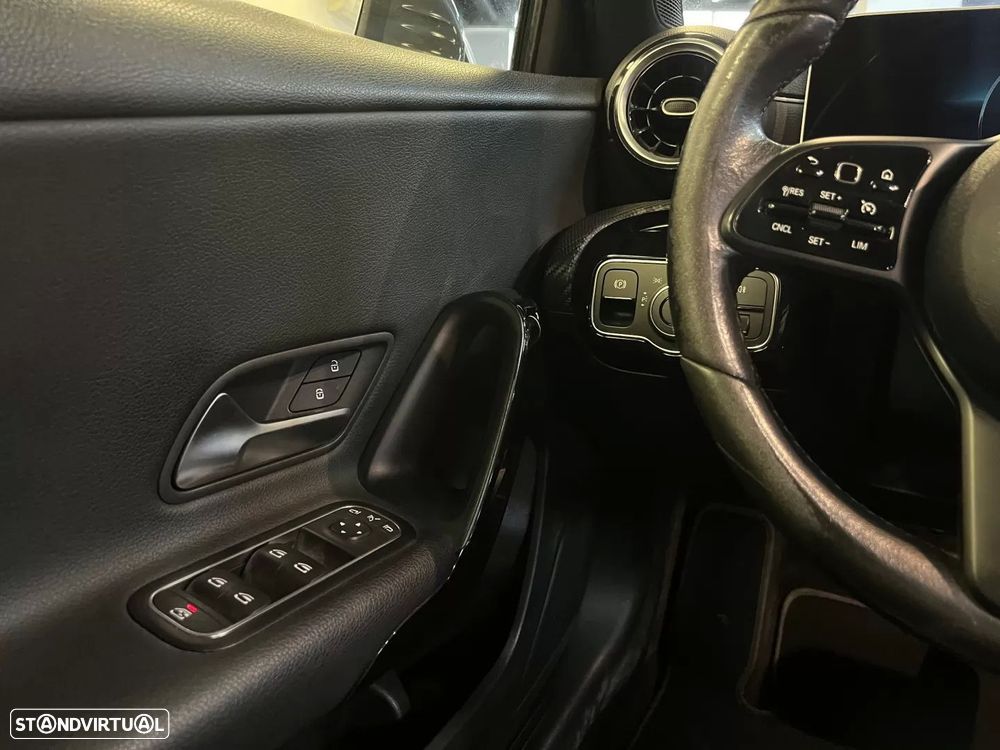Mercedes-Benz A 180 d Progressive Aut. — fotografia 24