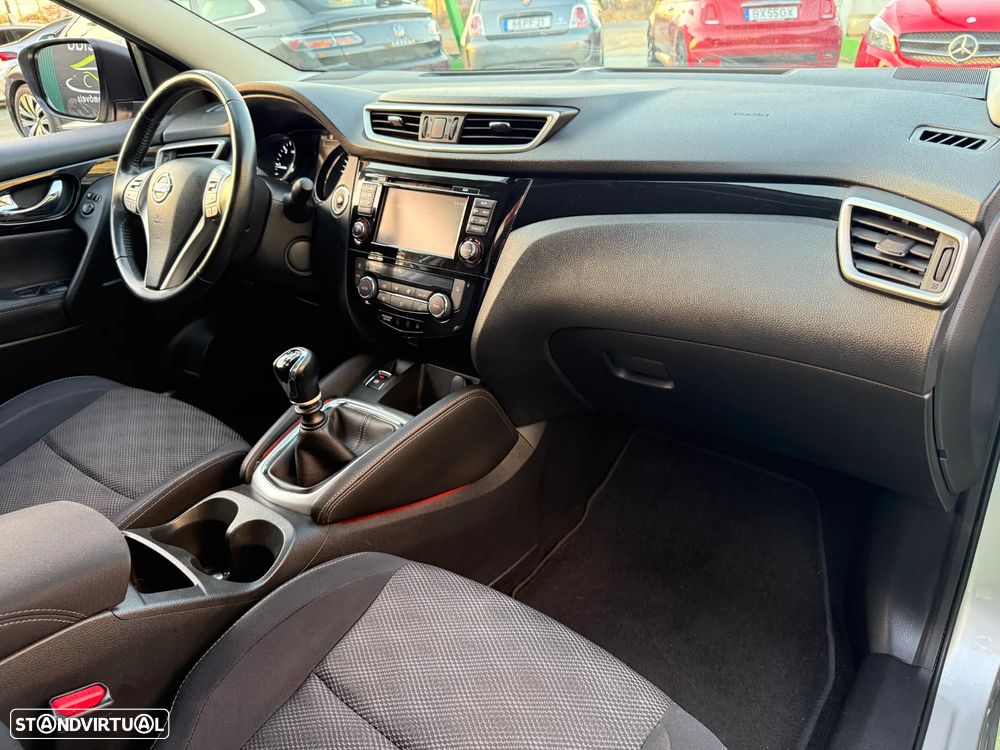 Nissan Qashqai 1.5 dCi N-Connecta - 28